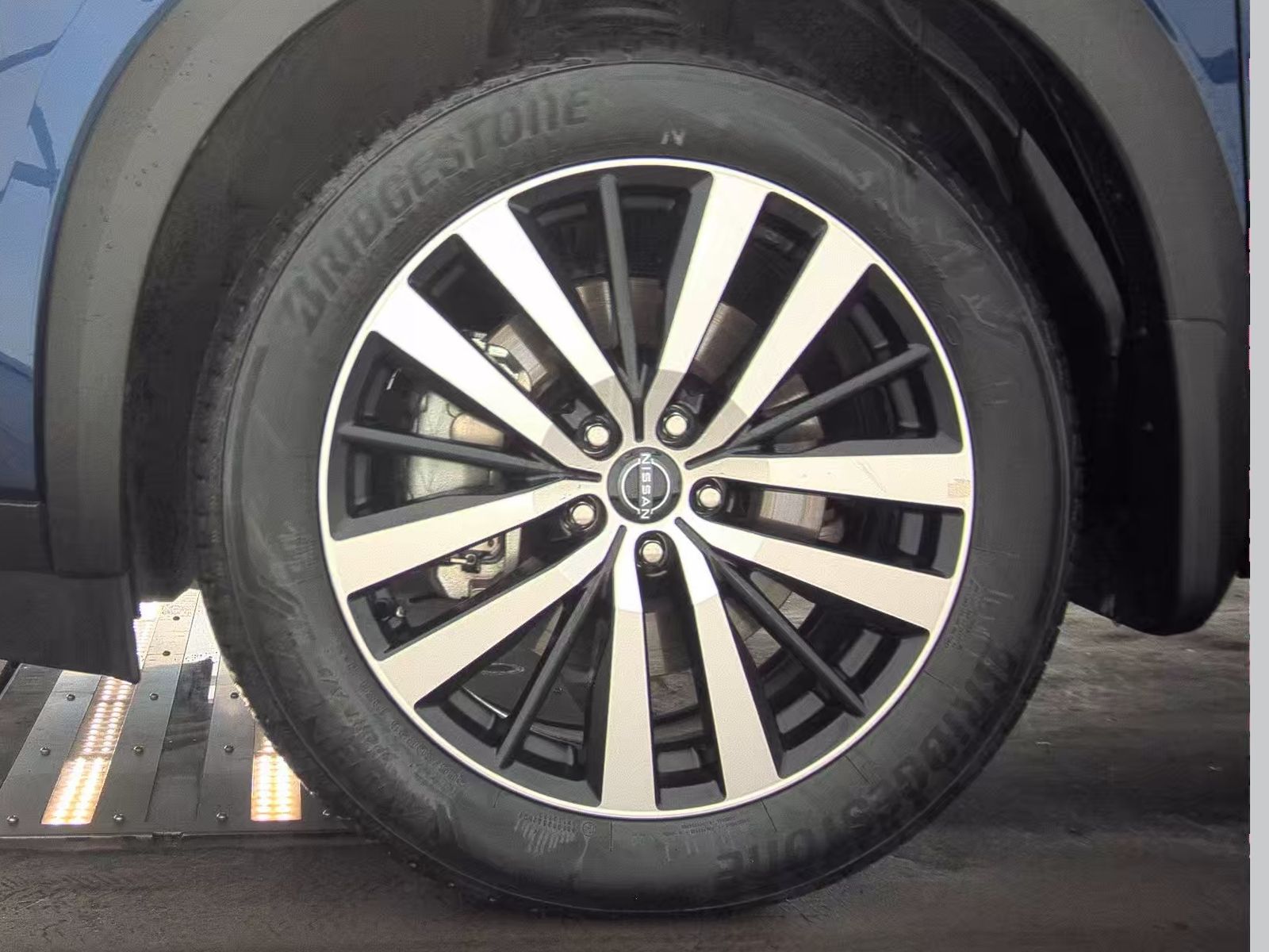 2024 Nissan Pathfinder Platinum AWD