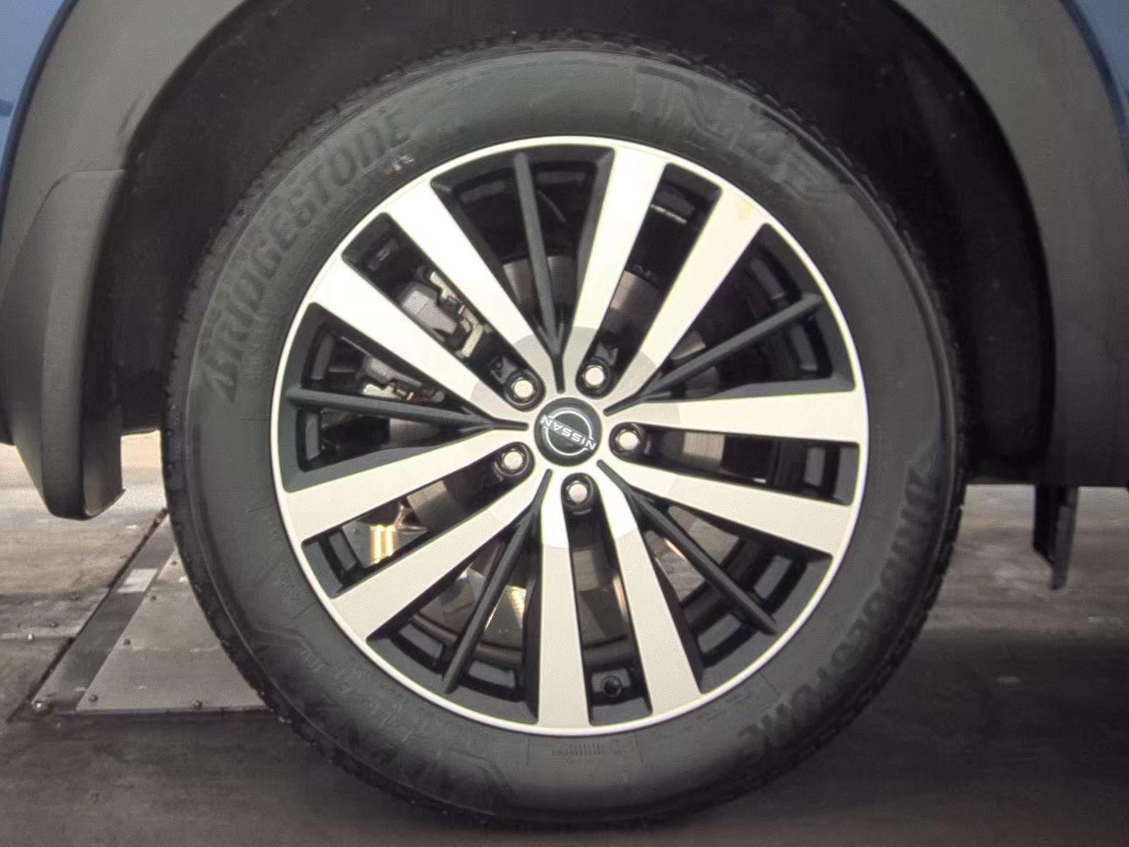 2024 Nissan Pathfinder Platinum AWD