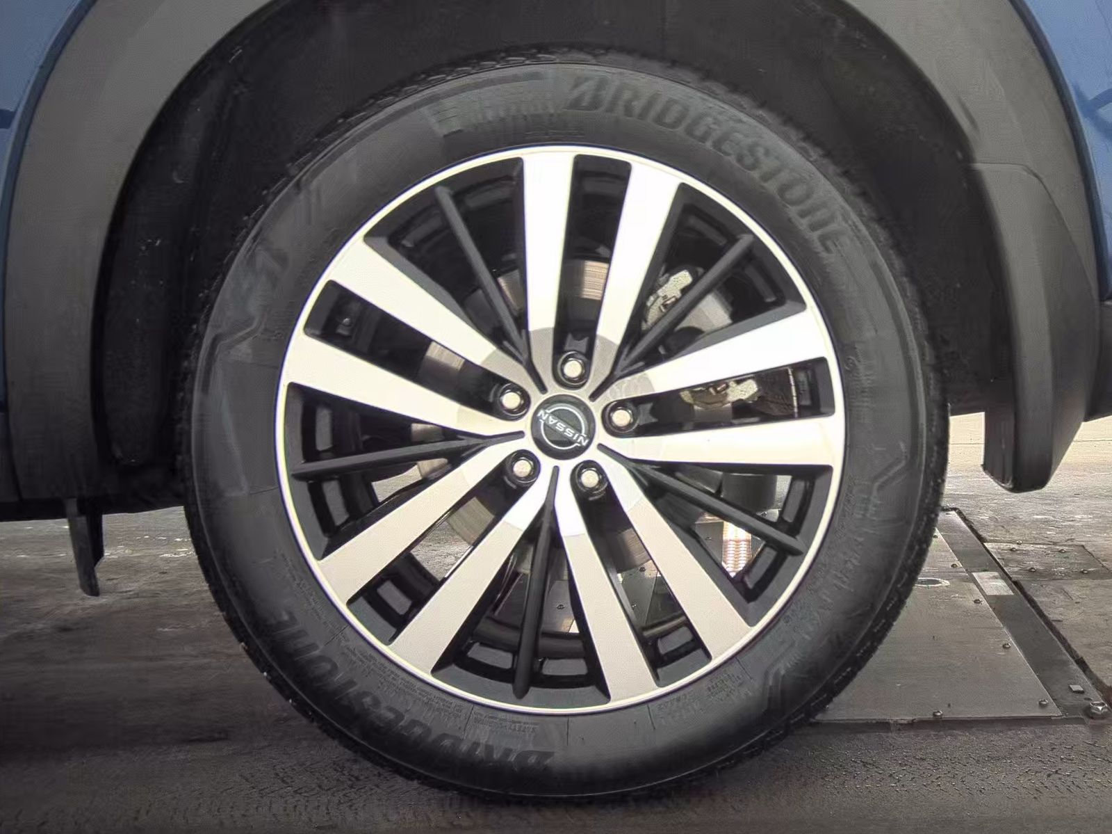 2024 Nissan Pathfinder Platinum AWD