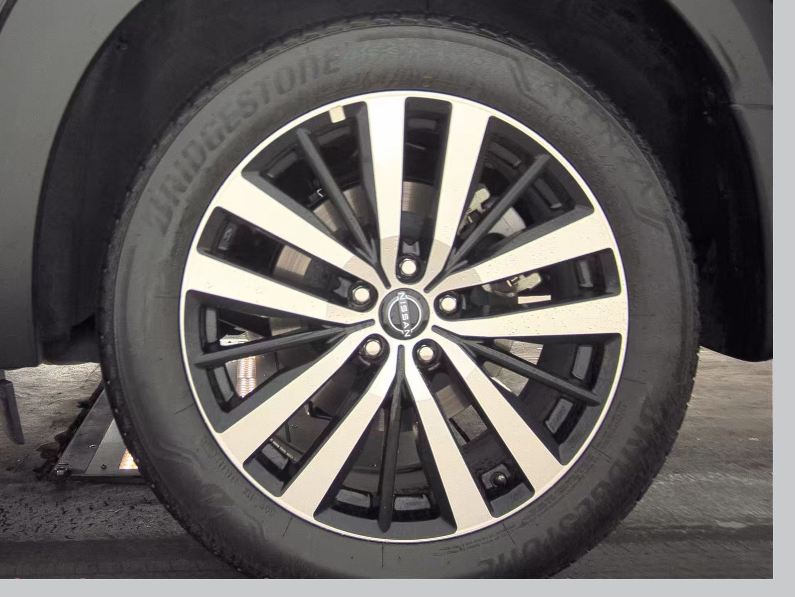 2024 Nissan Pathfinder Platinum AWD