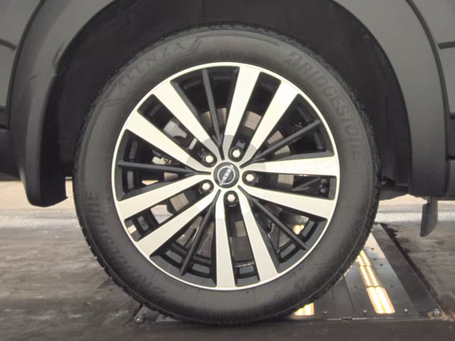 2024 Nissan Pathfinder Platinum AWD