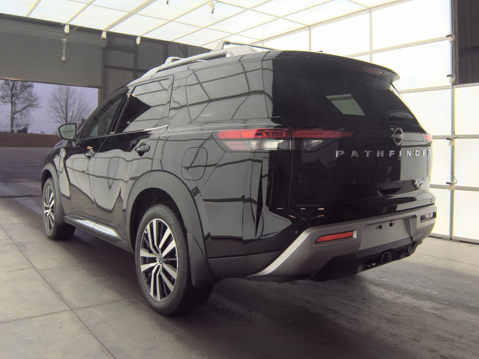 2024 Nissan Pathfinder Platinum AWD