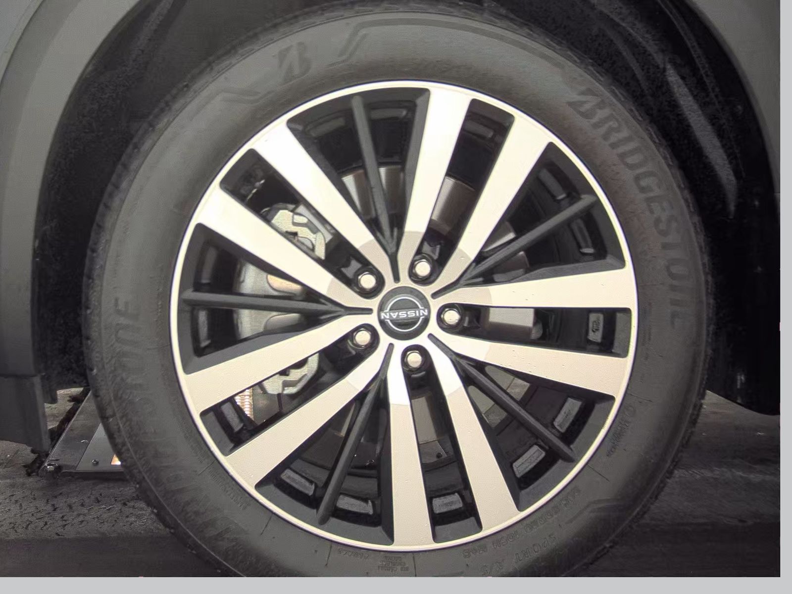 2024 Nissan Pathfinder Platinum AWD