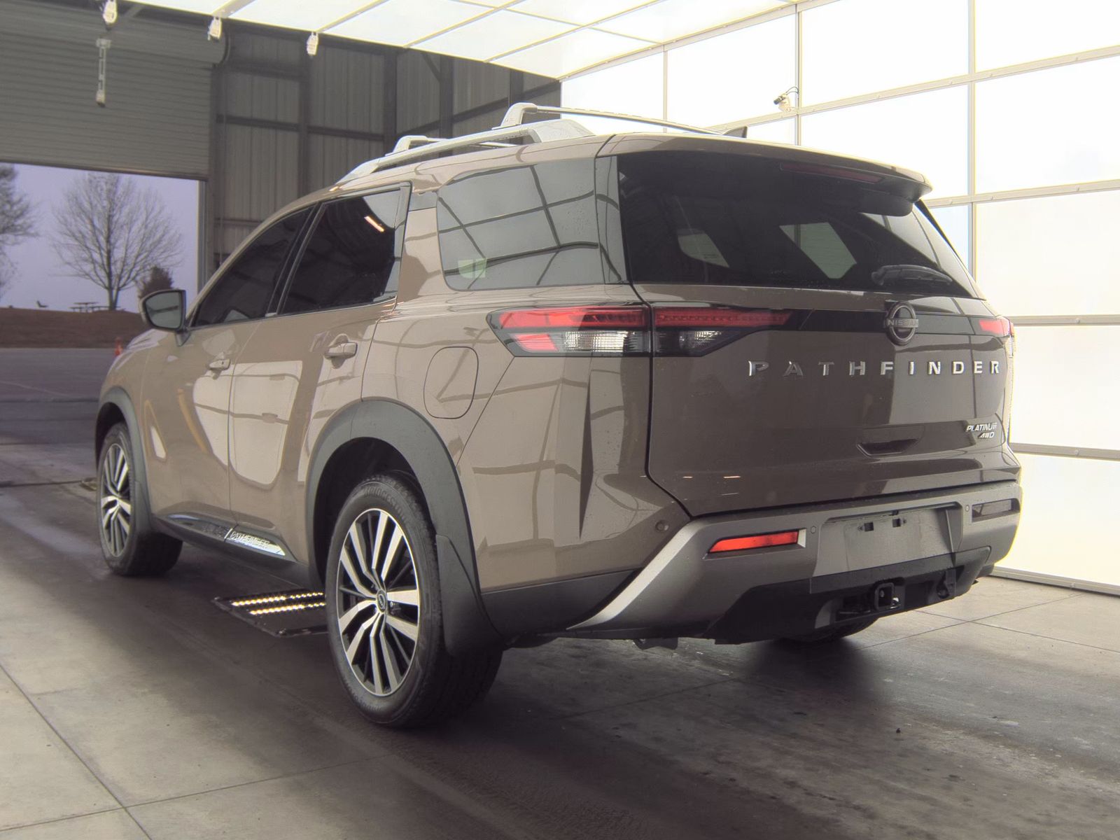 2024 Nissan Pathfinder Platinum AWD