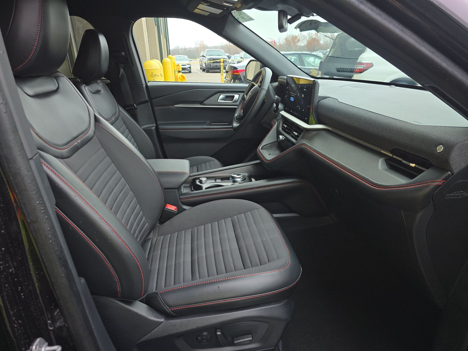 2025 Ford Explorer ST-Line RWD