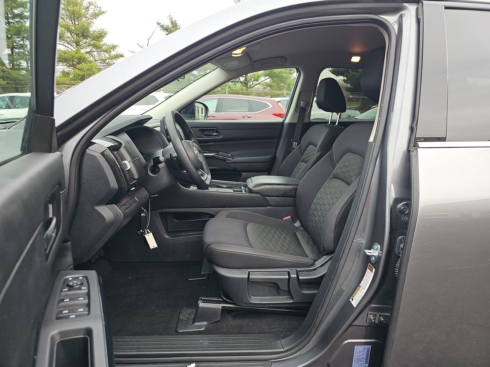 2024 Nissan Pathfinder S AWD