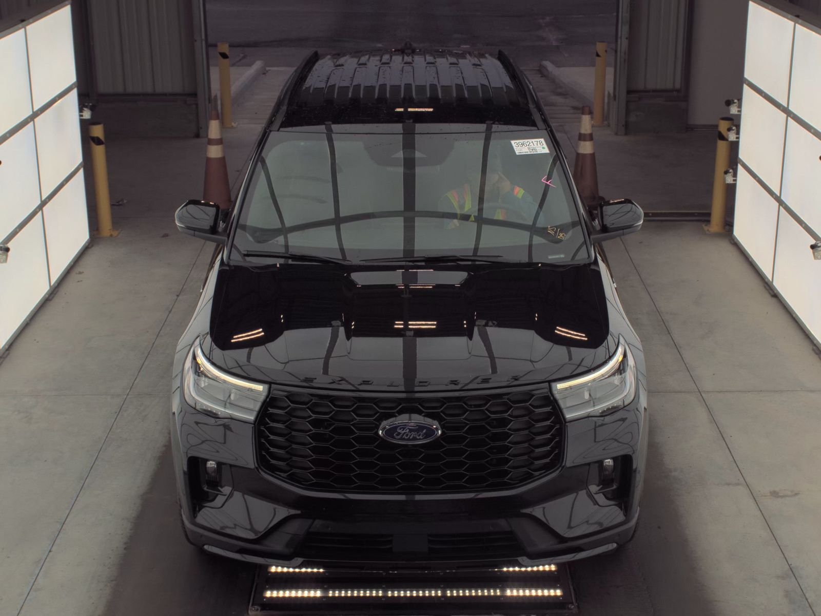 2025 Ford Explorer ST-Line RWD