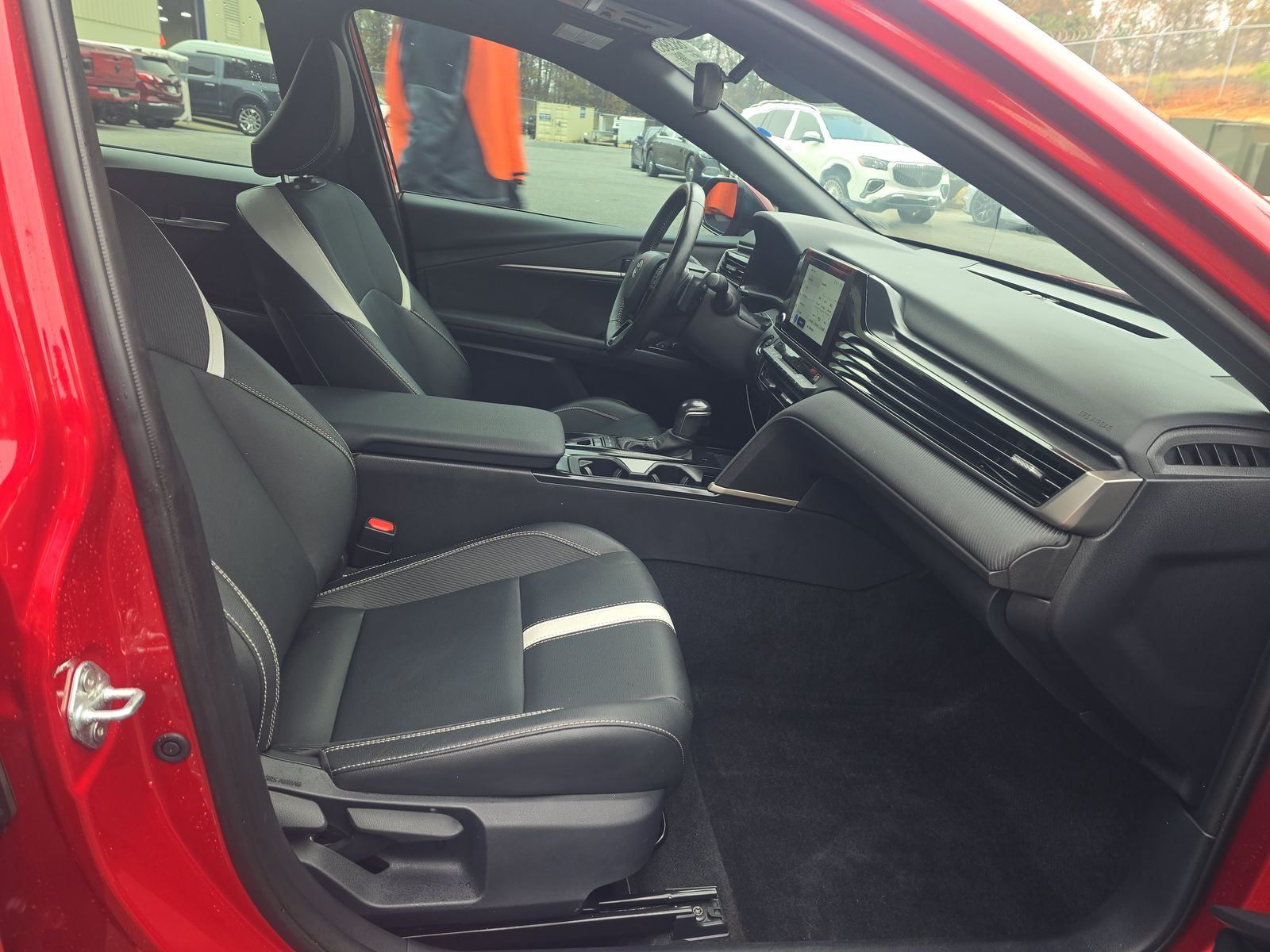 2025 Toyota Camry SE FWD