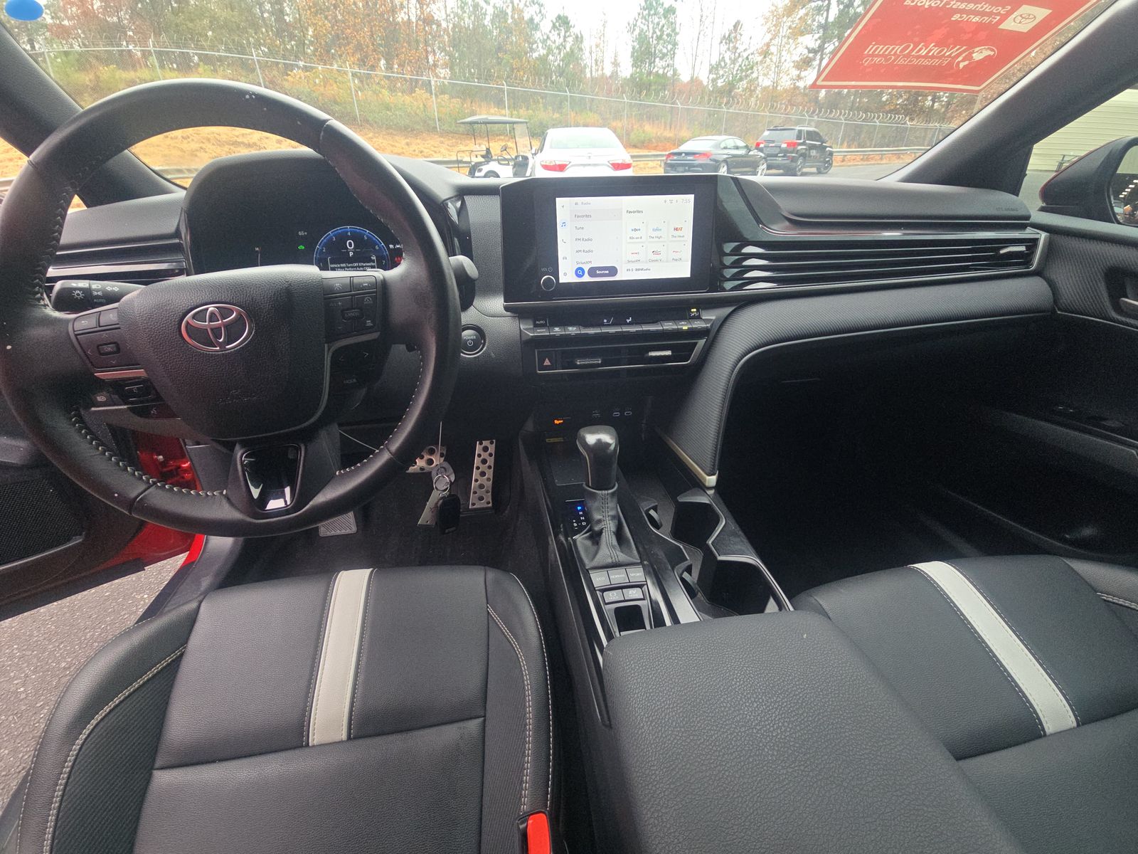 2025 Toyota Camry SE FWD