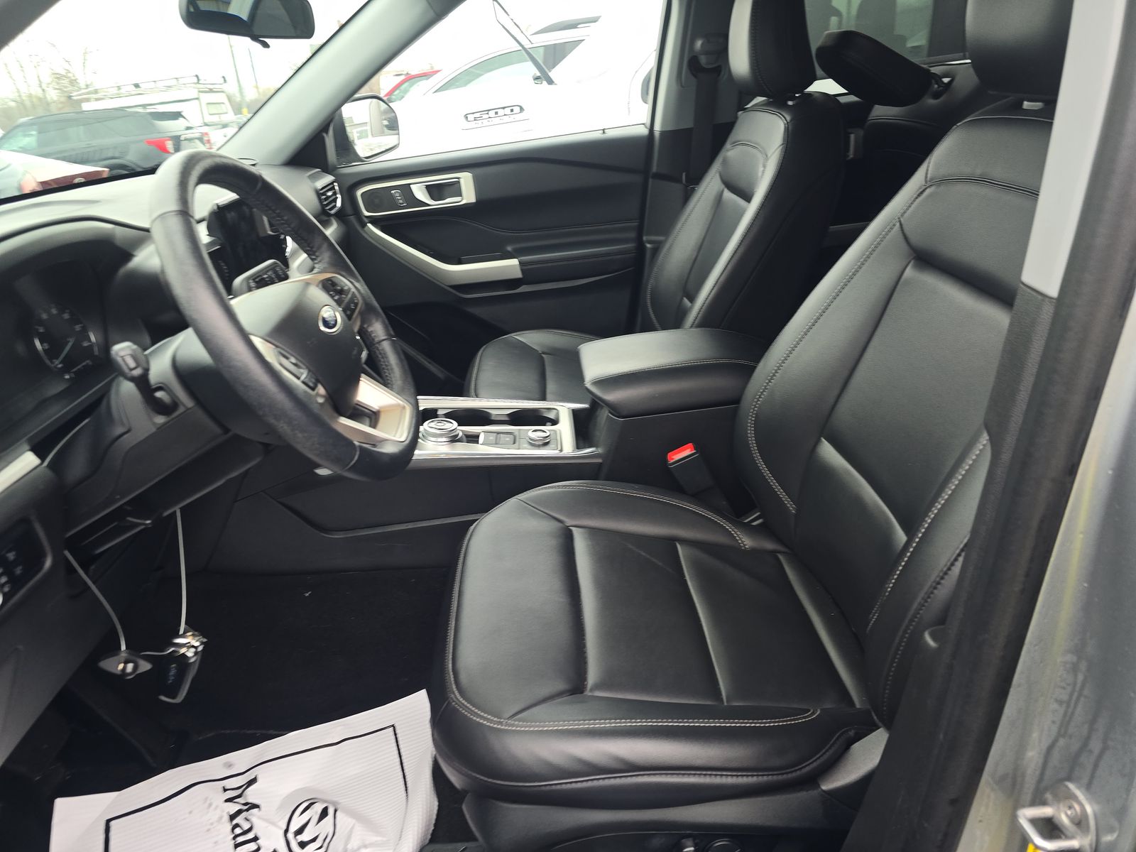 2023 Ford Explorer XLT AWD