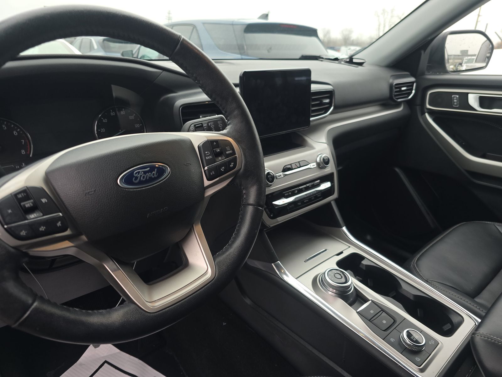 2023 Ford Explorer XLT AWD