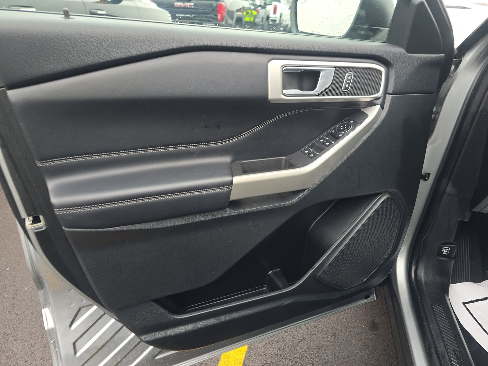 2023 Ford Explorer XLT AWD