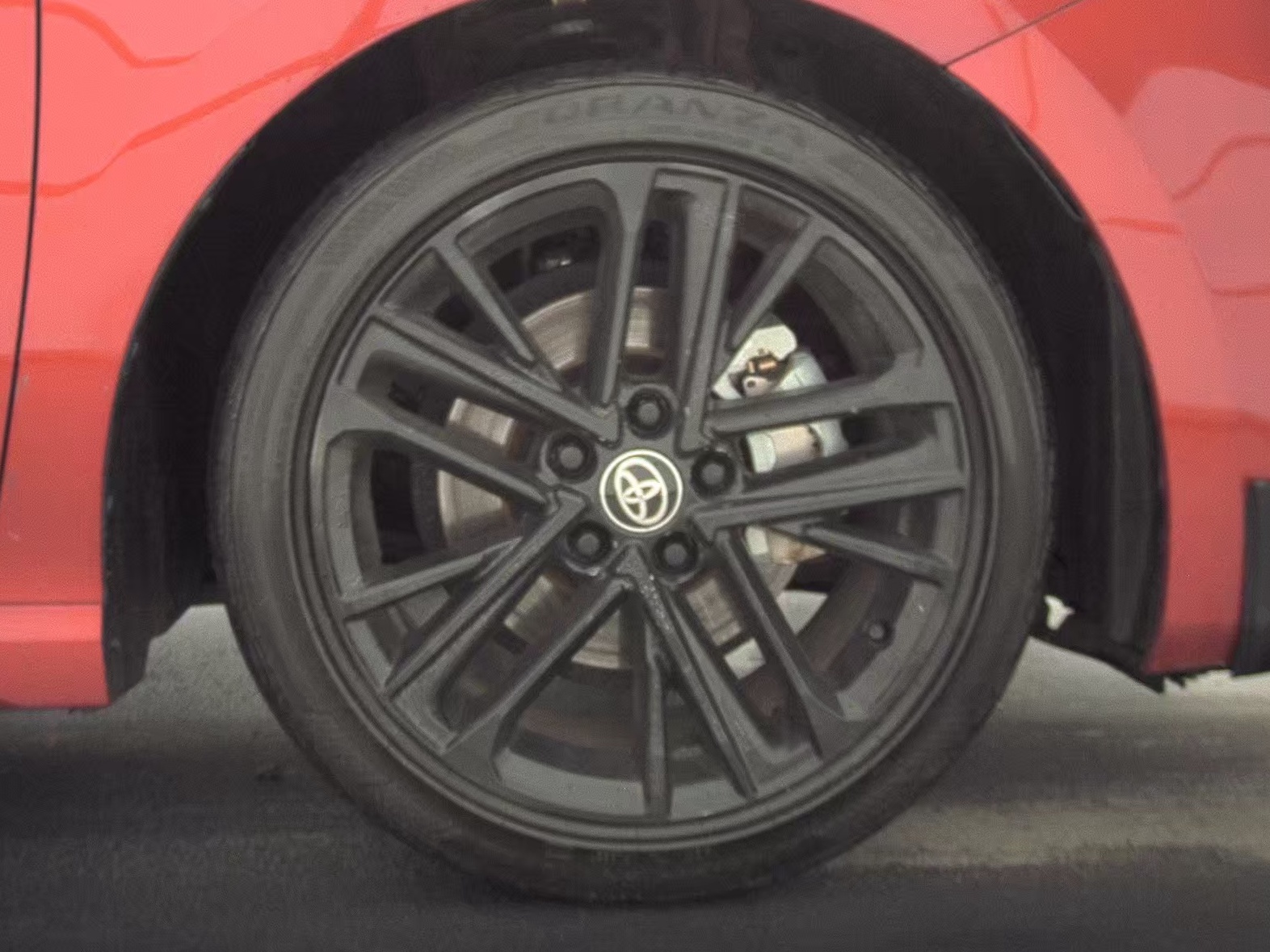 2025 Toyota Camry SE FWD