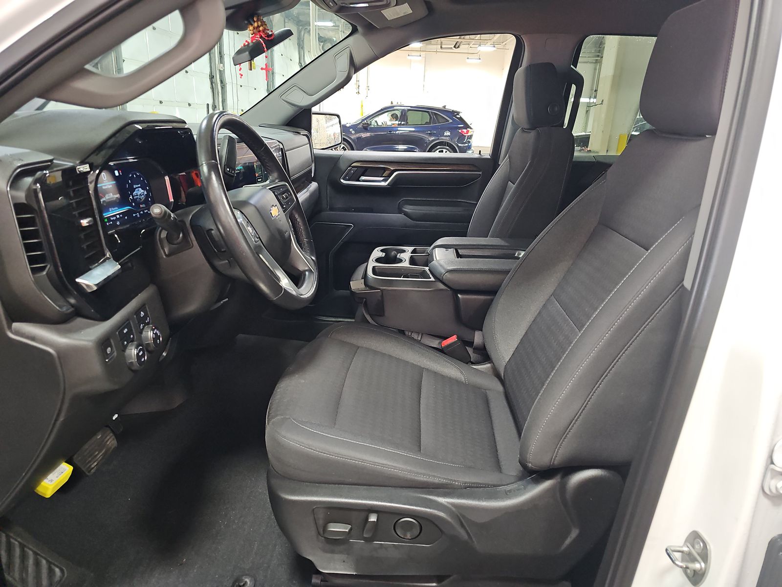 2022 Chevrolet Silverado 1500 LT AWD