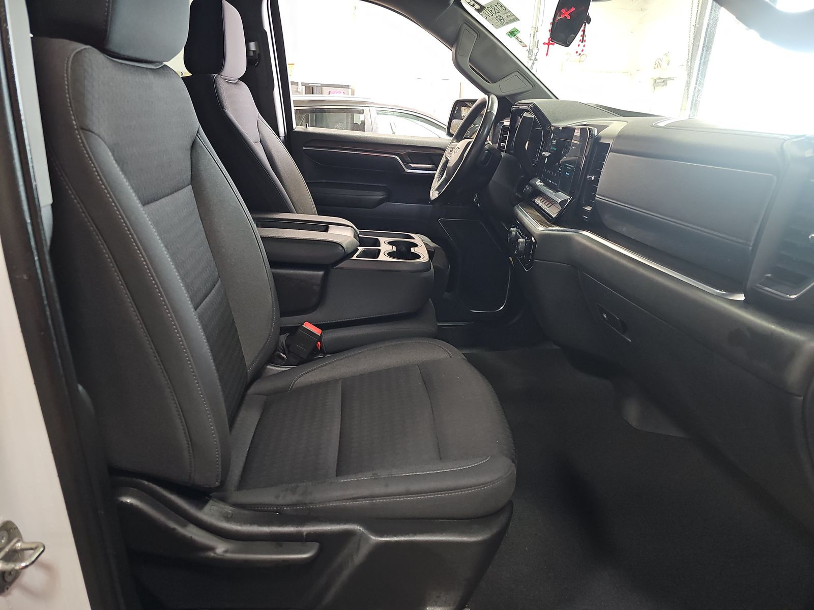 2022 Chevrolet Silverado 1500 LT AWD