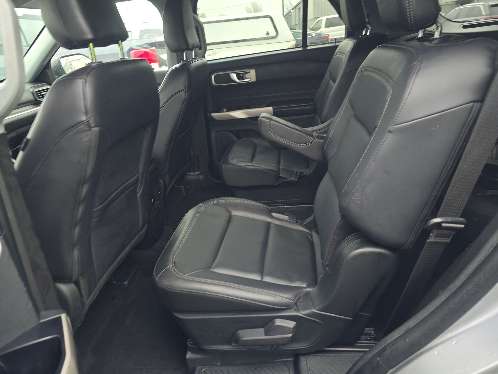 2023 Ford Explorer XLT AWD