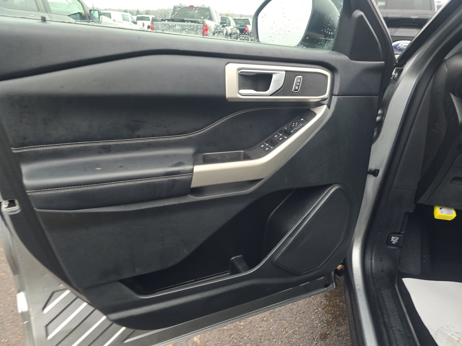 2023 Ford Explorer XLT AWD