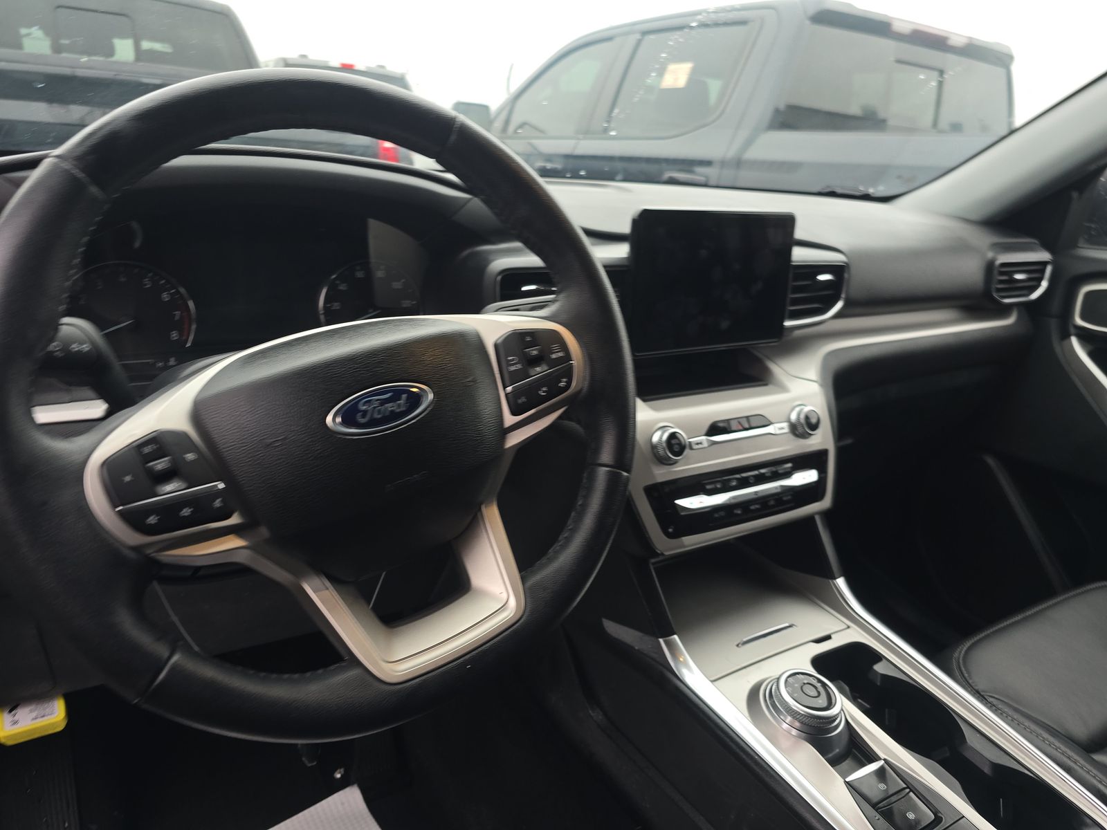 2023 Ford Explorer XLT AWD