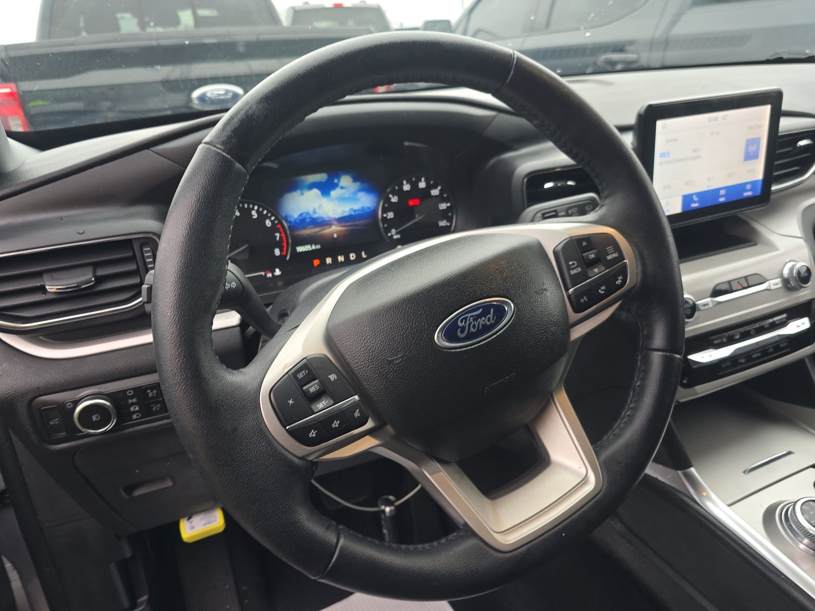 2023 Ford Explorer XLT AWD
