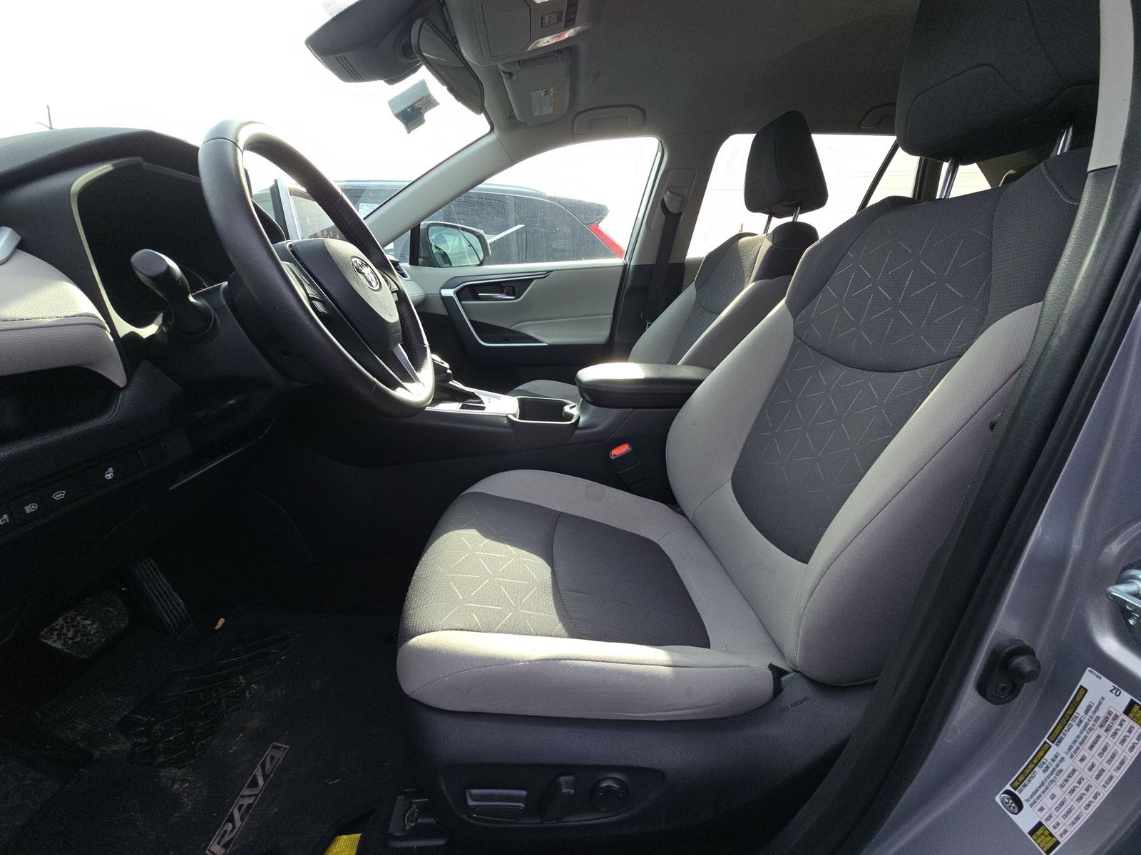 2024 Toyota RAV4 XLE AWD