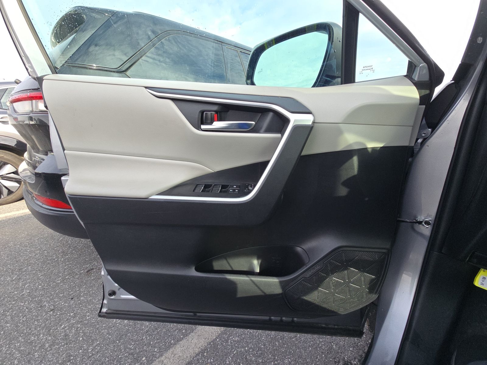 2024 Toyota RAV4 XLE AWD