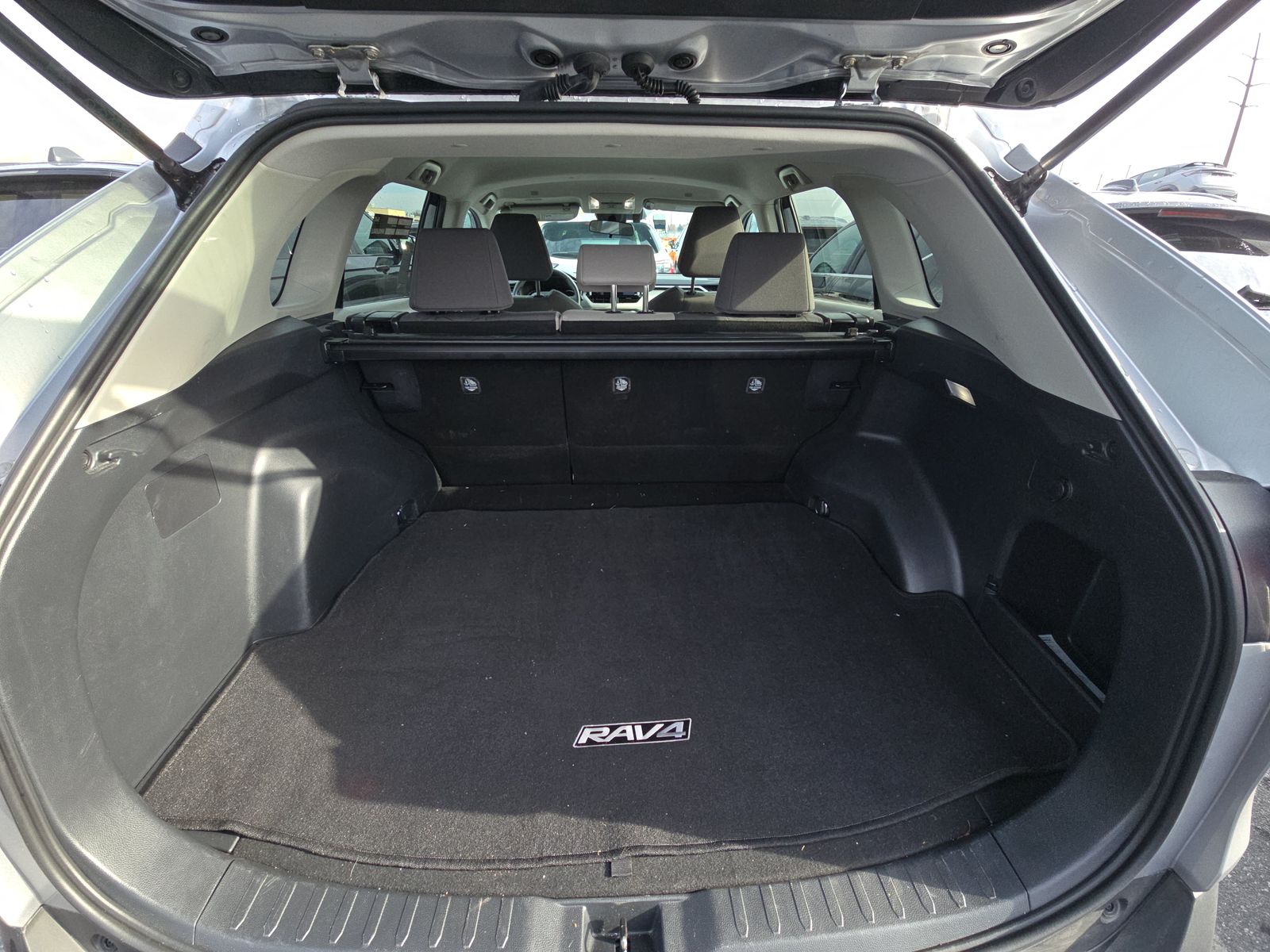 2024 Toyota RAV4 XLE AWD