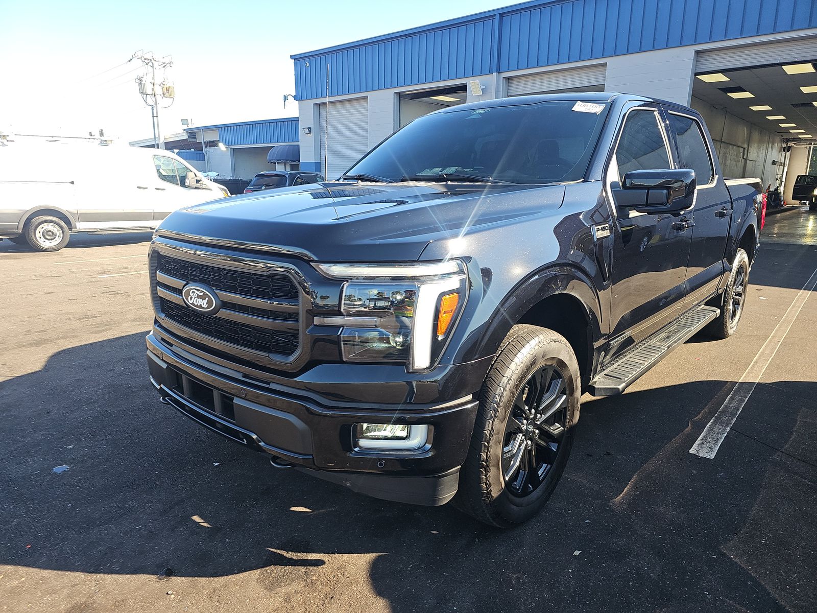 2024 Ford F-150 Hybrid Lariat AWD