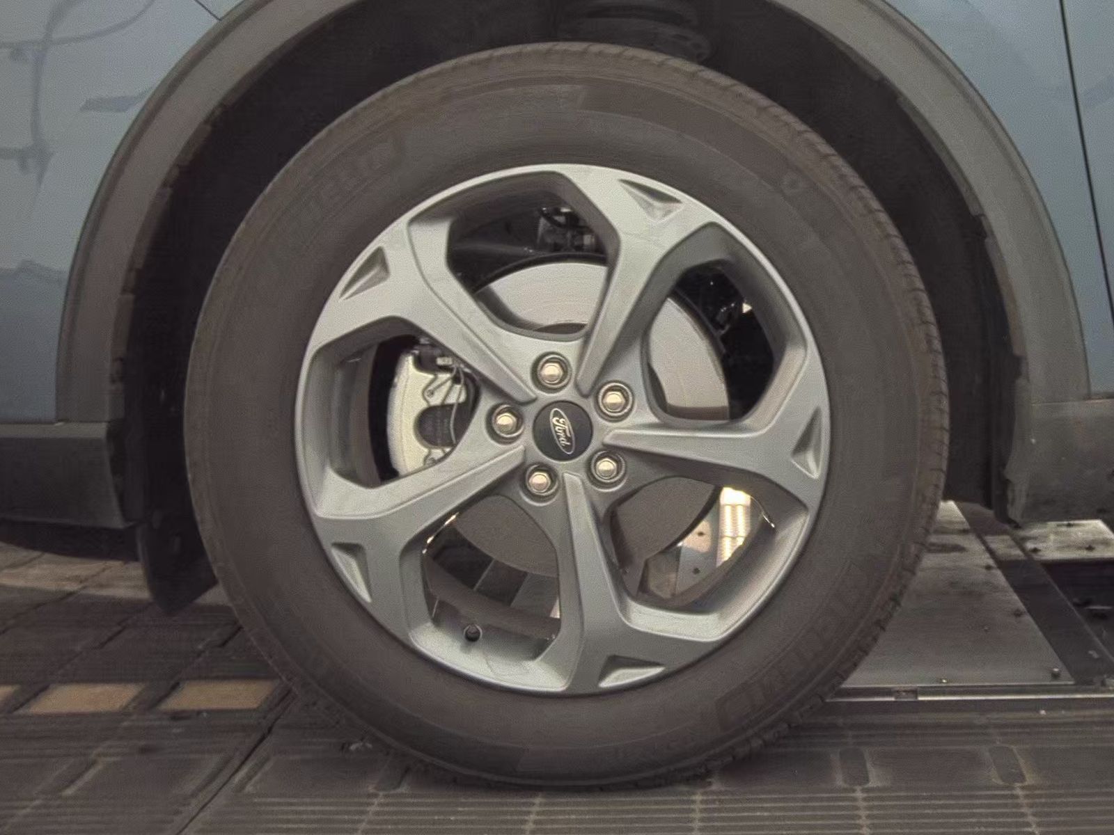 2025 Ford Escape Hybrid ST-Line FWD