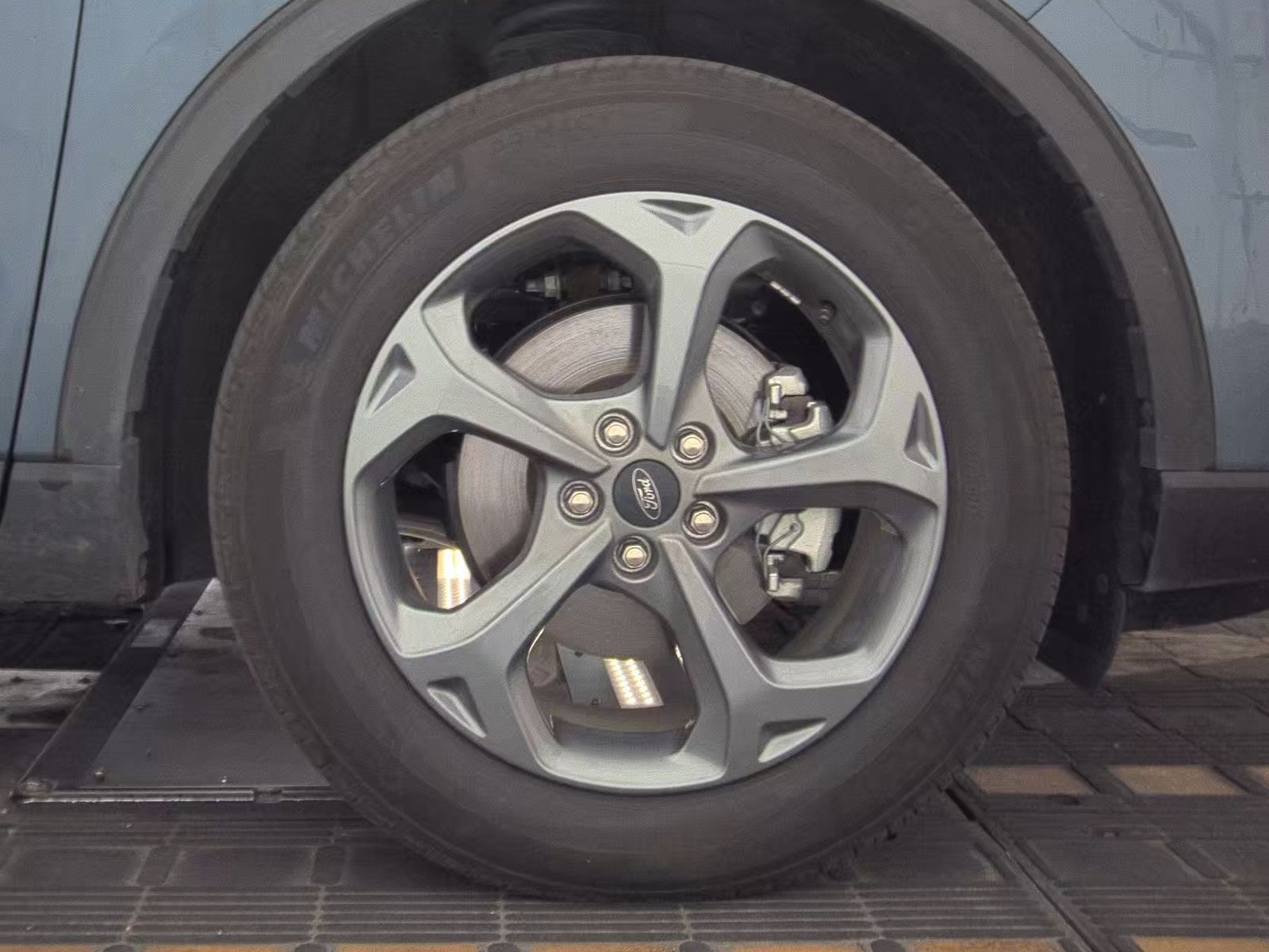 2025 Ford Escape Hybrid ST-Line FWD