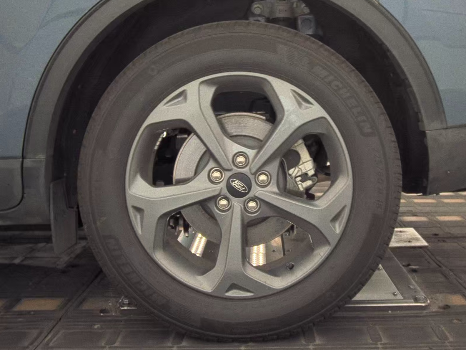 2025 Ford Escape Hybrid ST-Line FWD