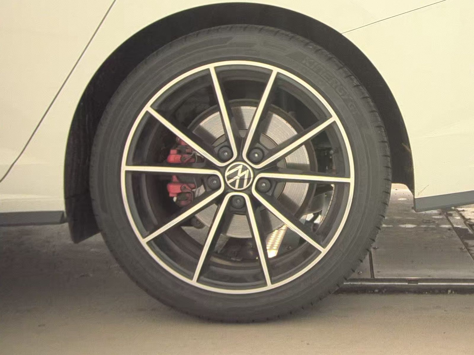 2025 Volkswagen Jetta 2.0T GLI Autobahn FWD