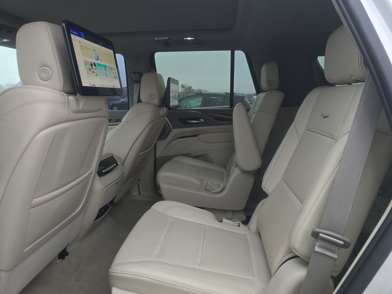 2023 Cadillac Escalade Premium Luxury Platinum FWD