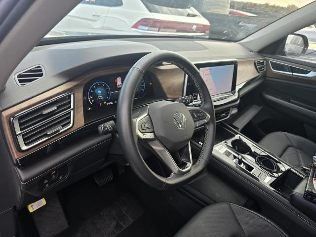 2025 Volkswagen Atlas 2.0T SE FWD