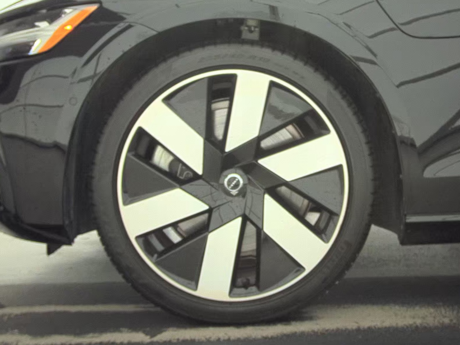 2024 Volvo S60 Recharge T8 Plus AWD