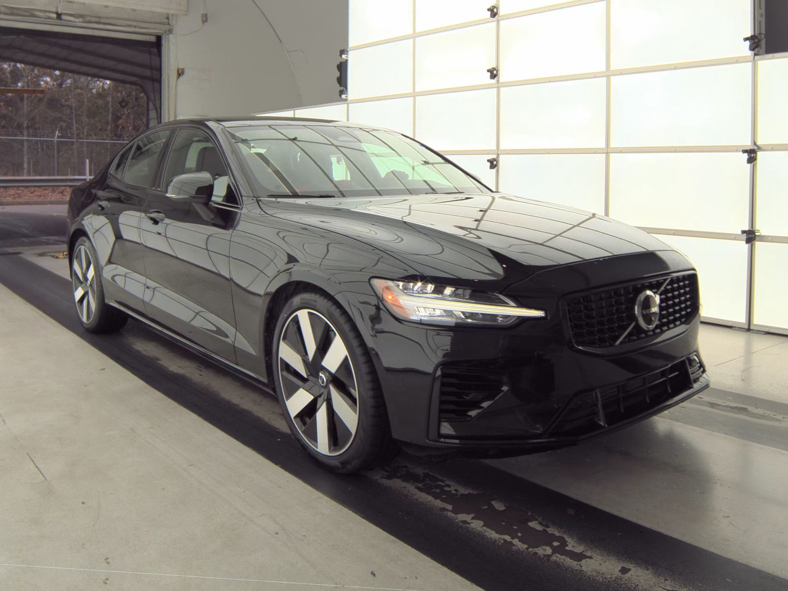 2024 Volvo S60 Recharge T8 Plus AWD