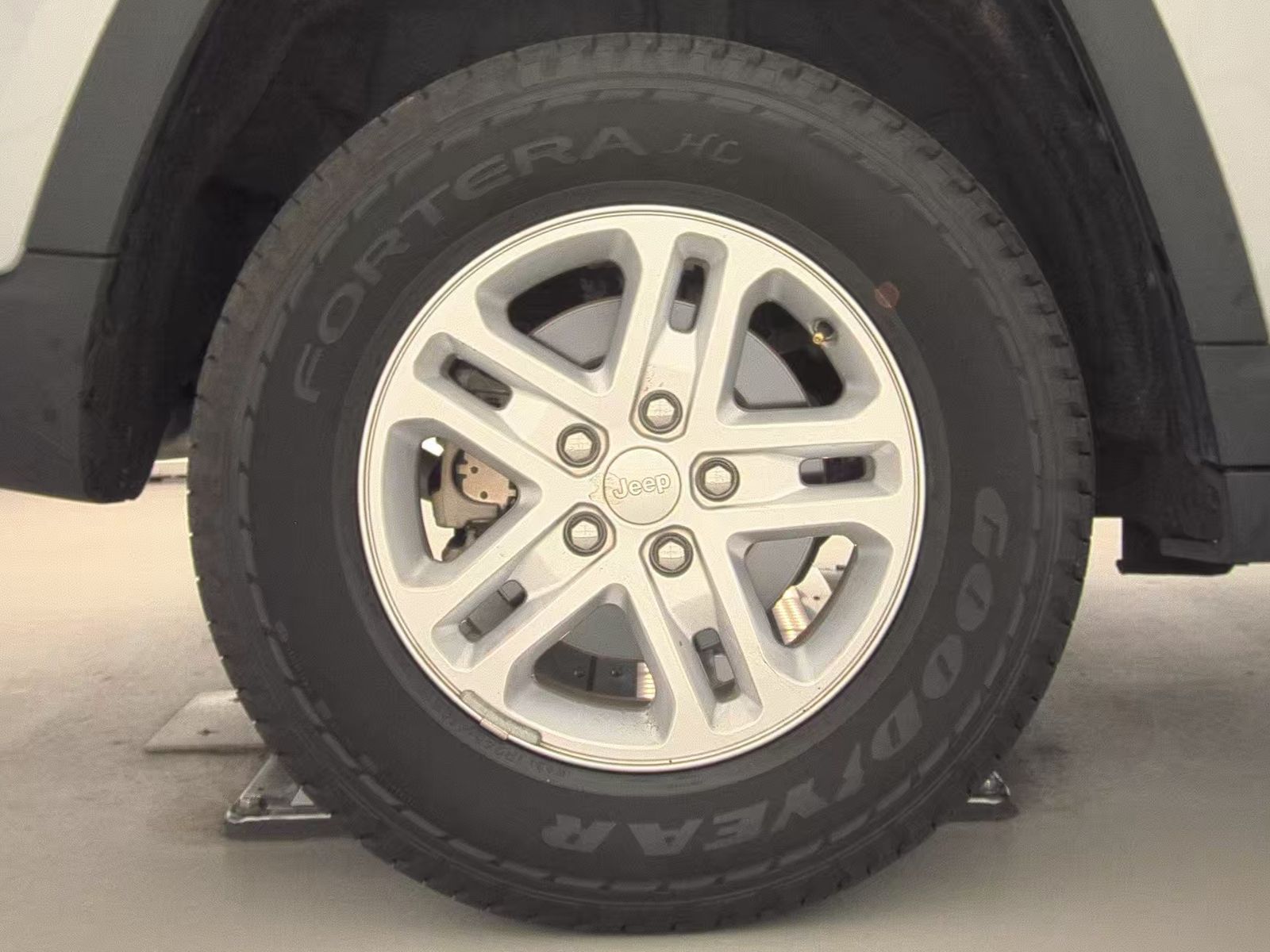 2022 Jeep Grand Cherokee Laredo AWD