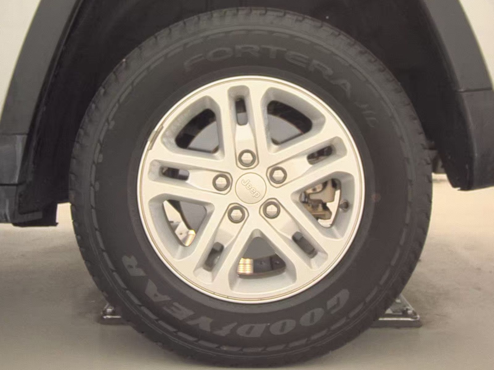 2022 Jeep Grand Cherokee Laredo AWD