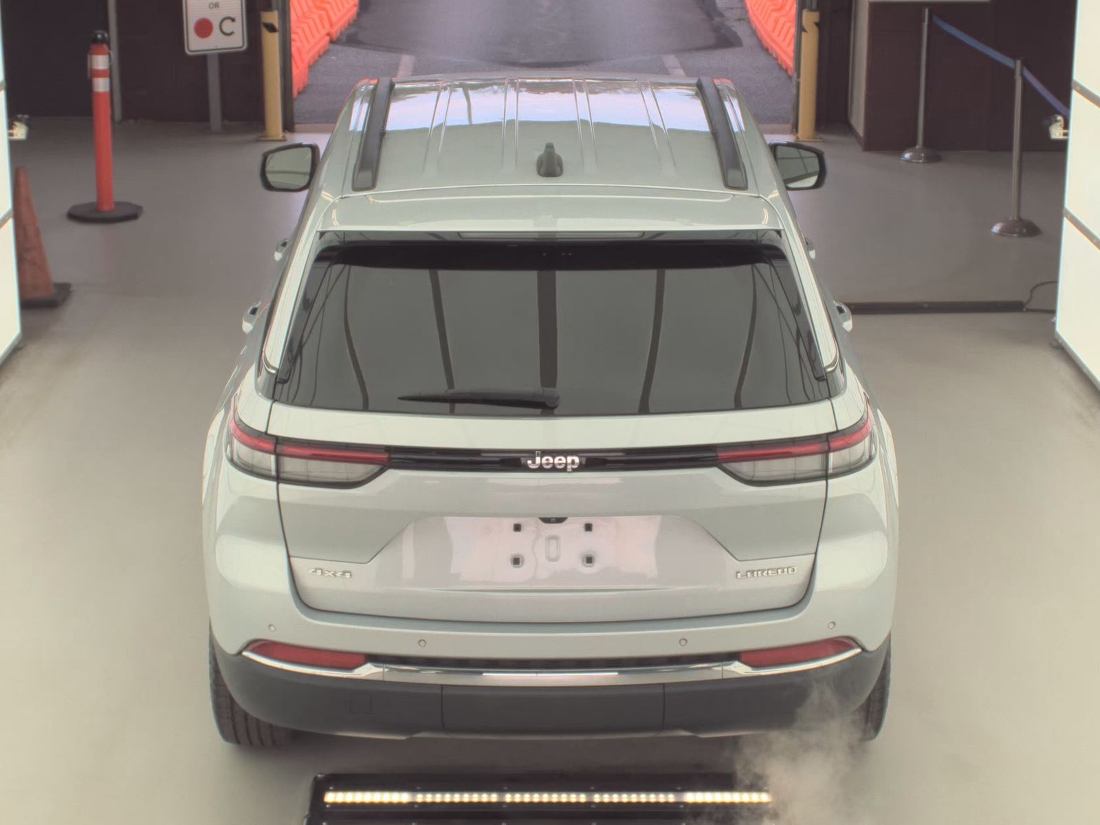 2022 Jeep Grand Cherokee Laredo AWD