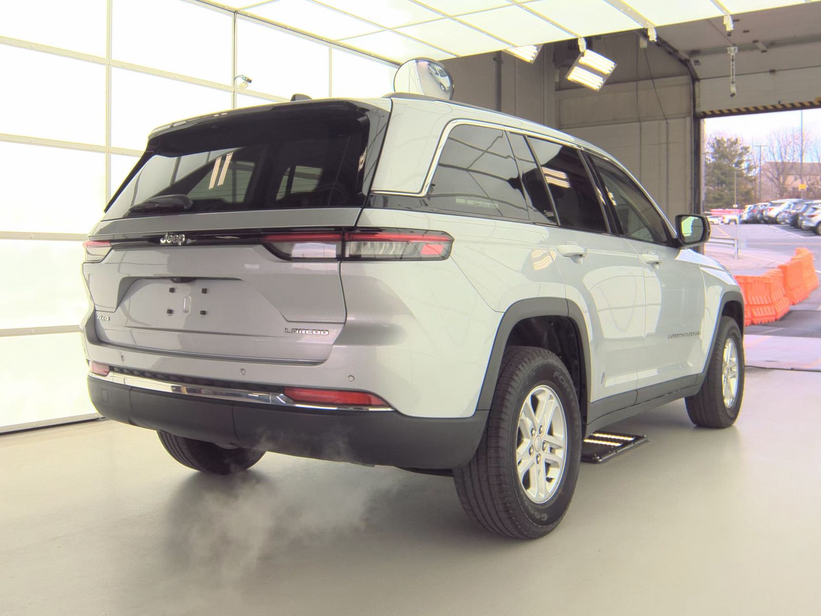 2022 Jeep Grand Cherokee Laredo AWD