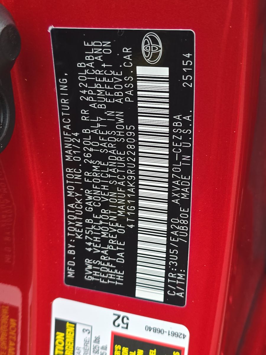 2024 Toyota Camry SE FWD