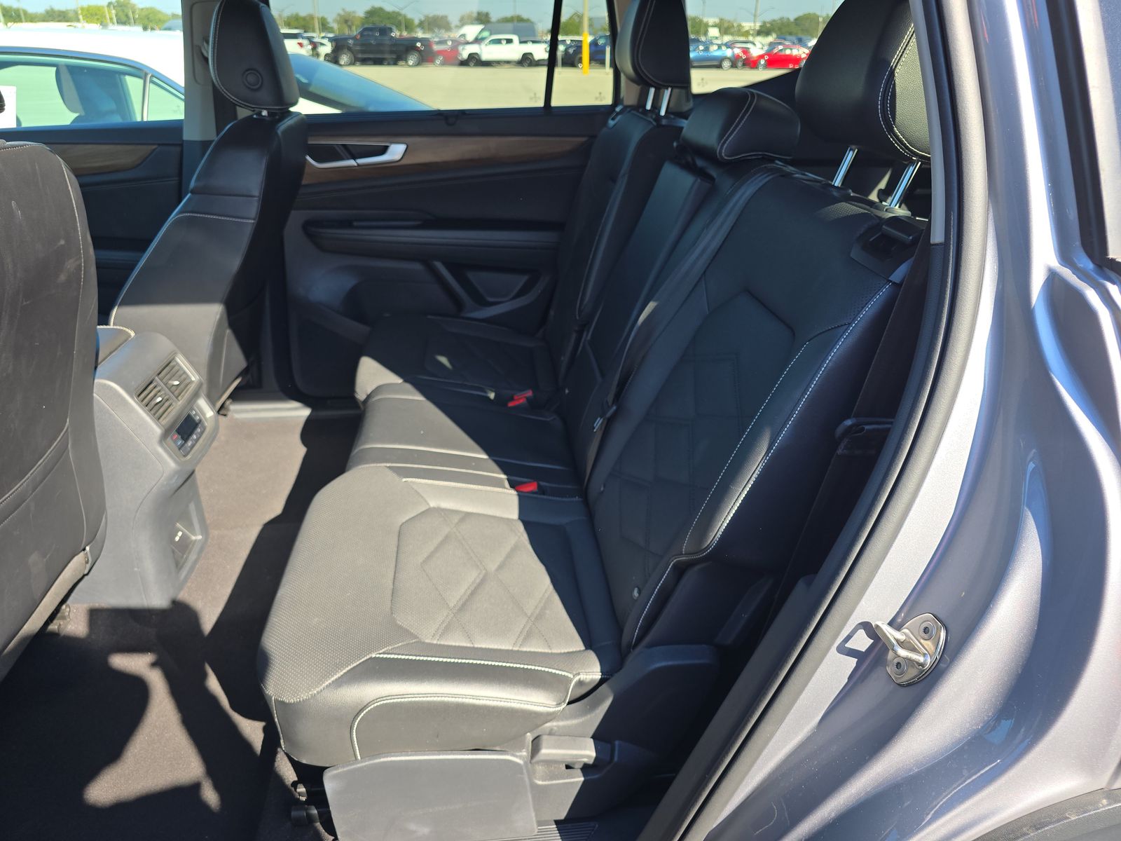 2024 Volkswagen Atlas 2.0T SE FWD