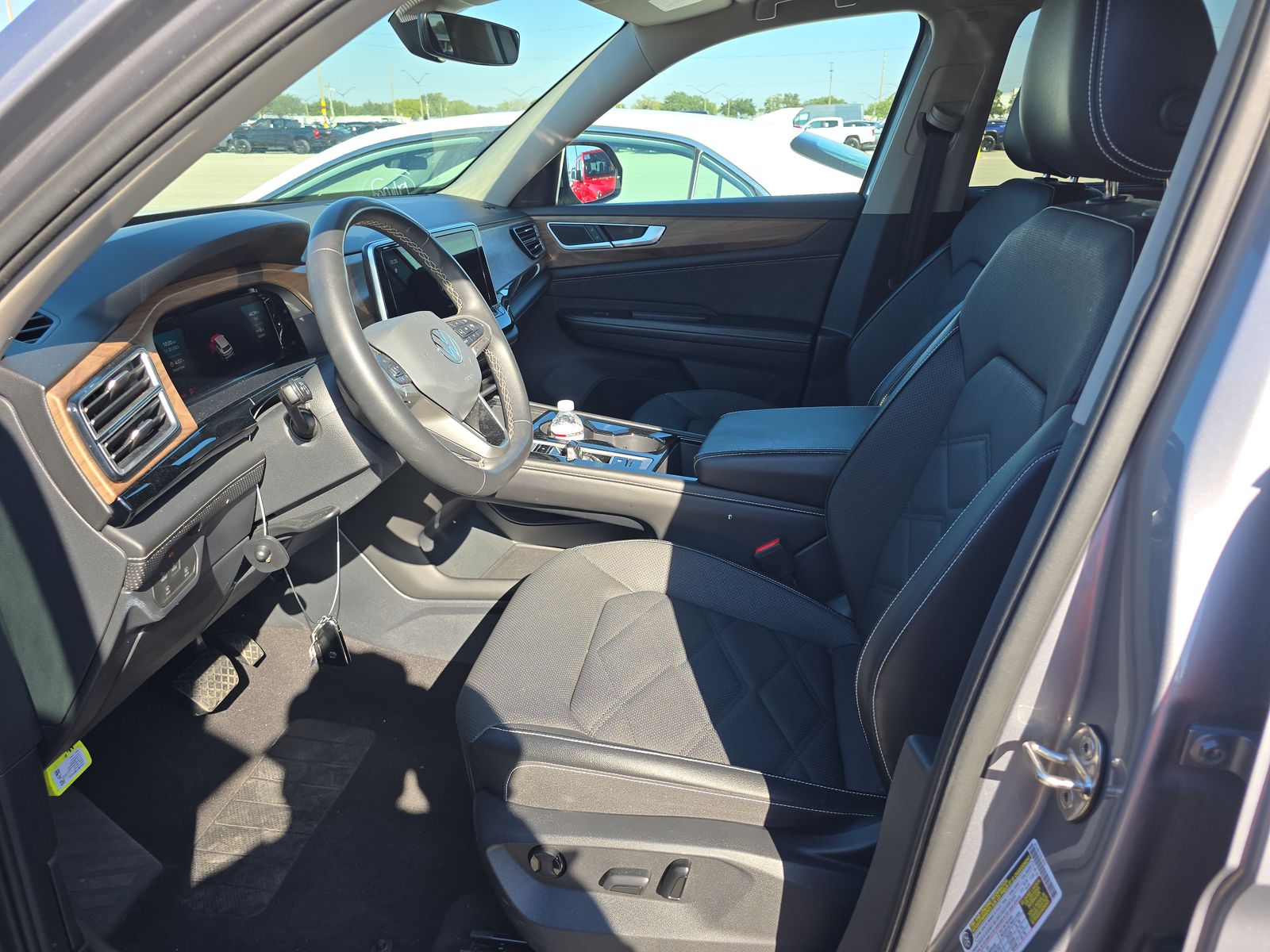 2024 Volkswagen Atlas 2.0T SE FWD
