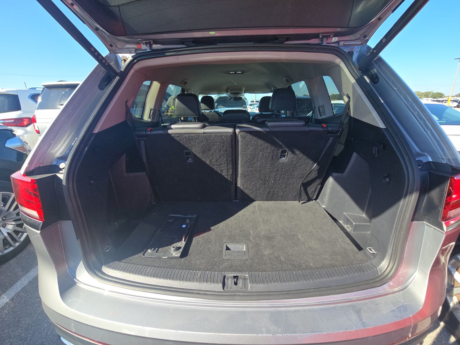 2024 Volkswagen Atlas 2.0T SE FWD