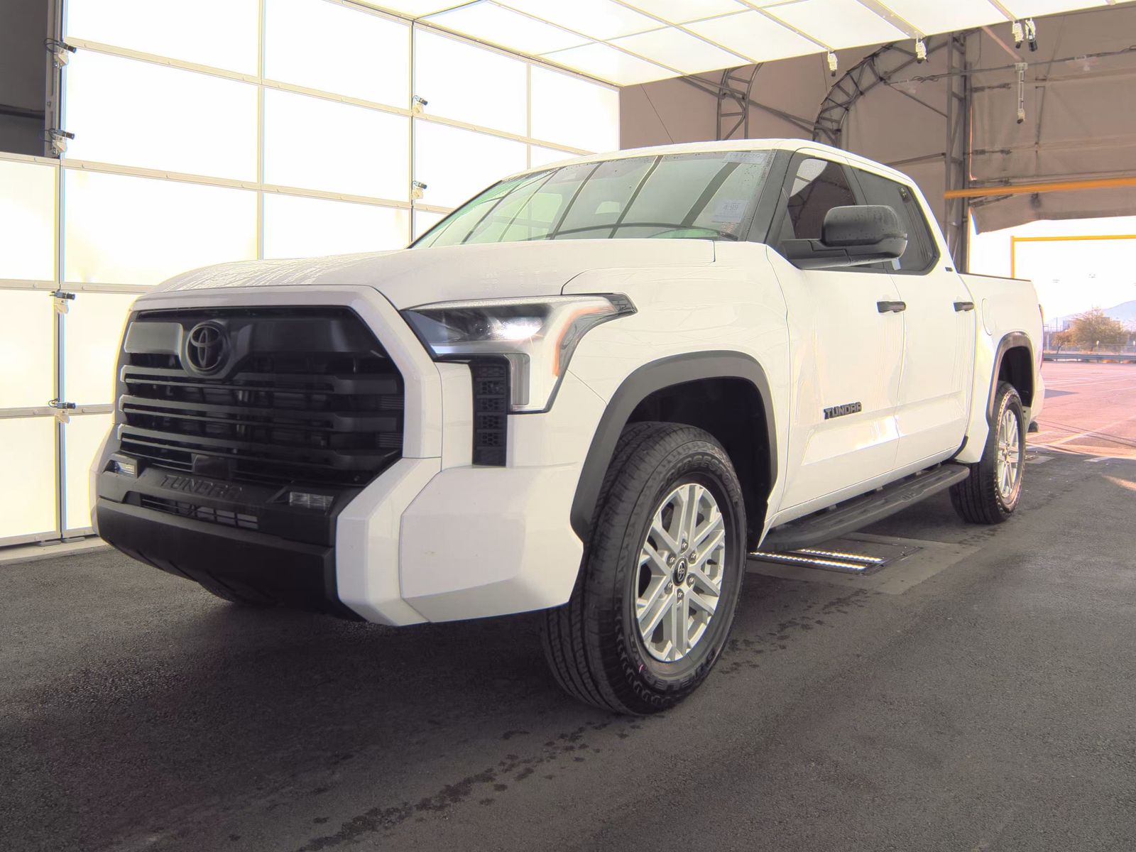 2025 Toyota Tundra SR5 AWD