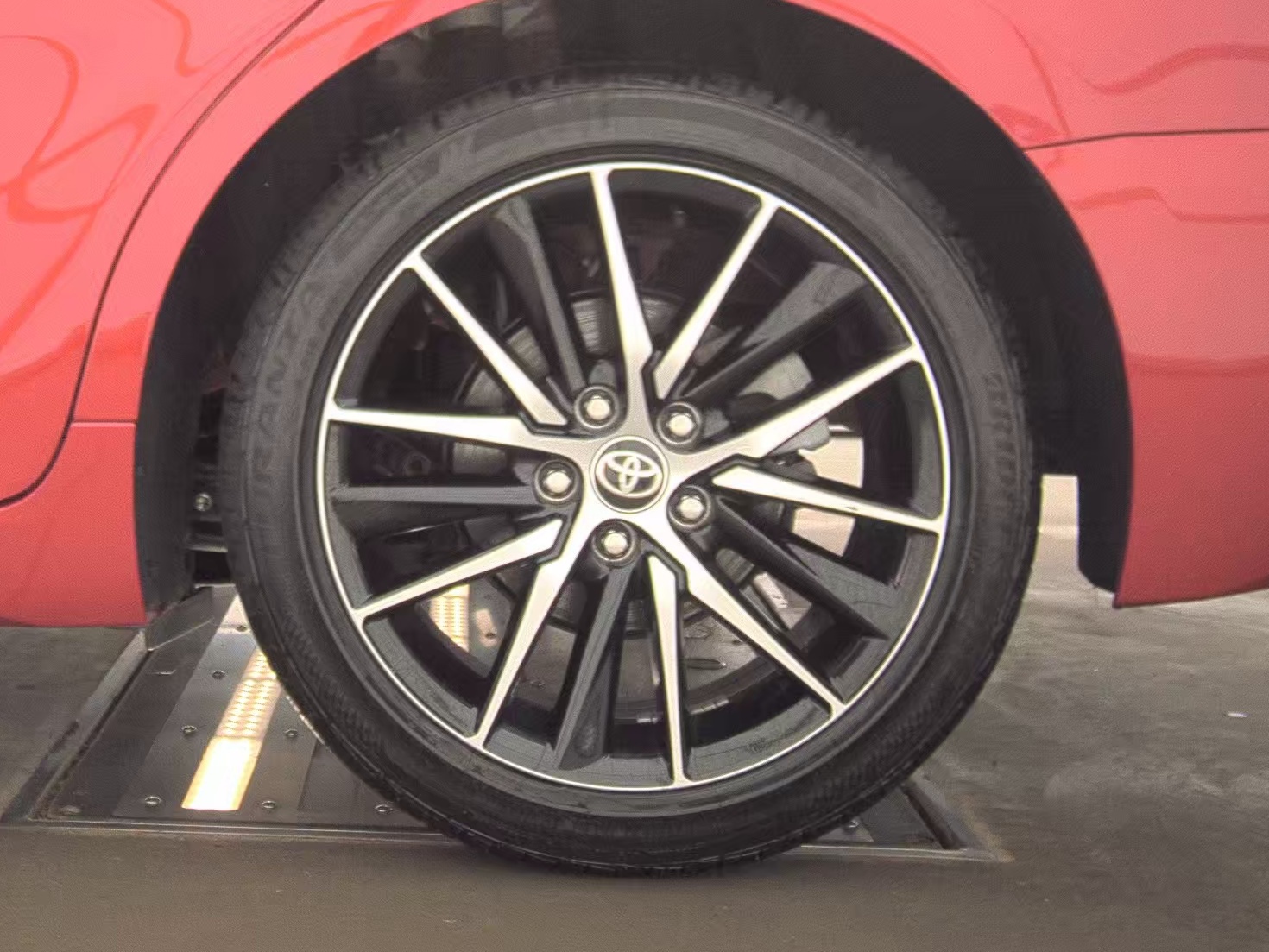 2024 Toyota Camry SE FWD