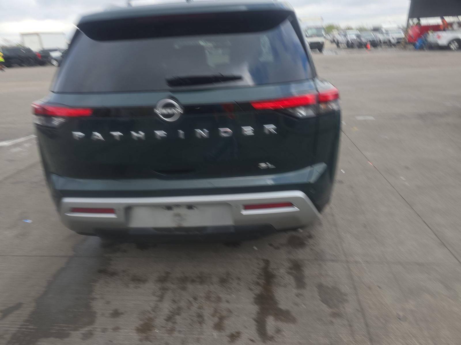 2023 Nissan Pathfinder SL FWD