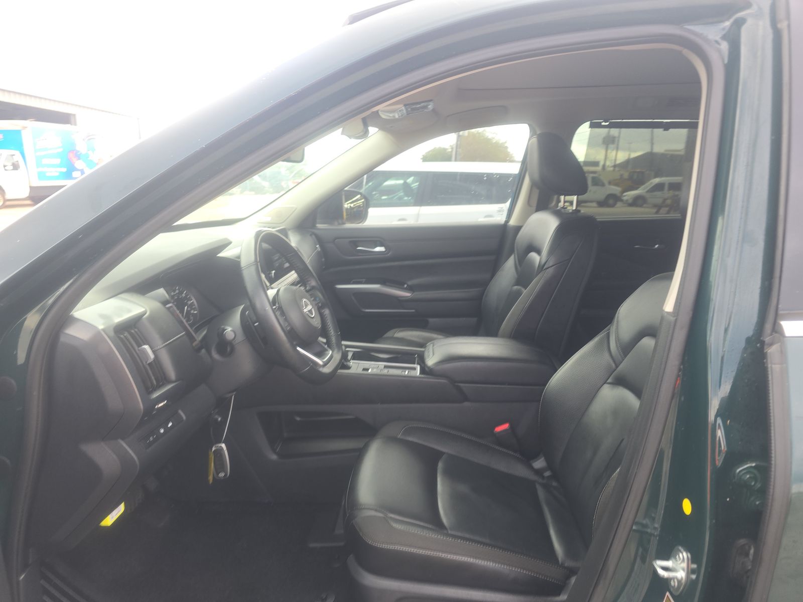 2023 Nissan Pathfinder SL FWD