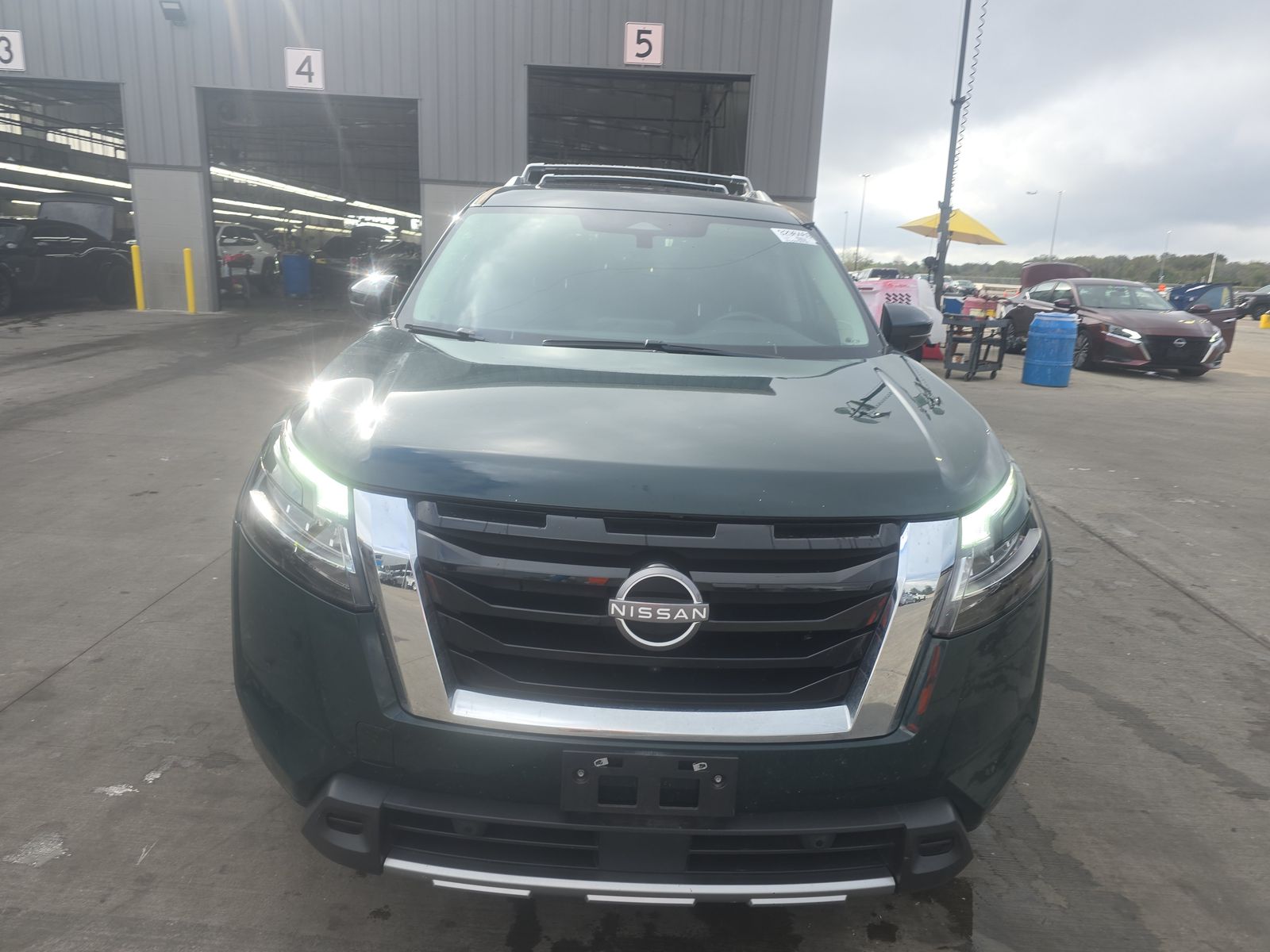 2023 Nissan Pathfinder SL FWD