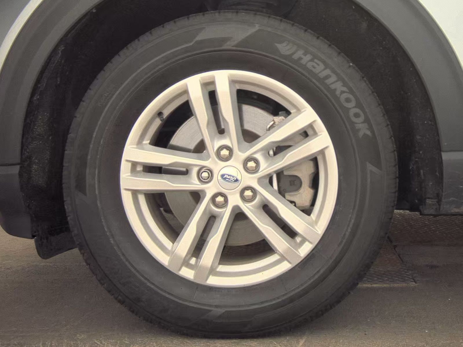 2023 Ford Explorer XLT AWD