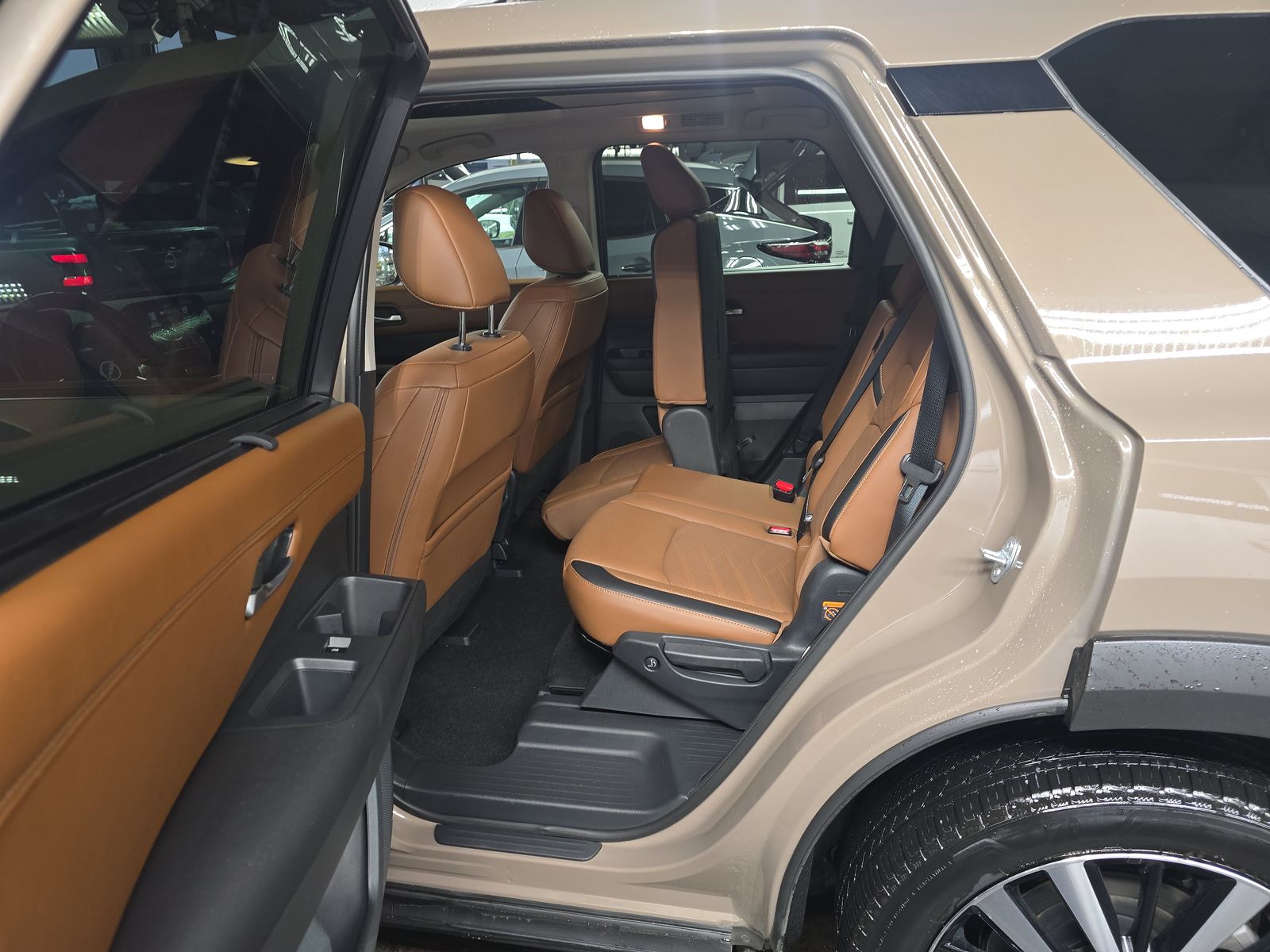 2024 Nissan Pathfinder Platinum FWD